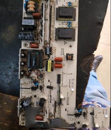 TCL L26E09液晶电视开机没有反应的检修思路