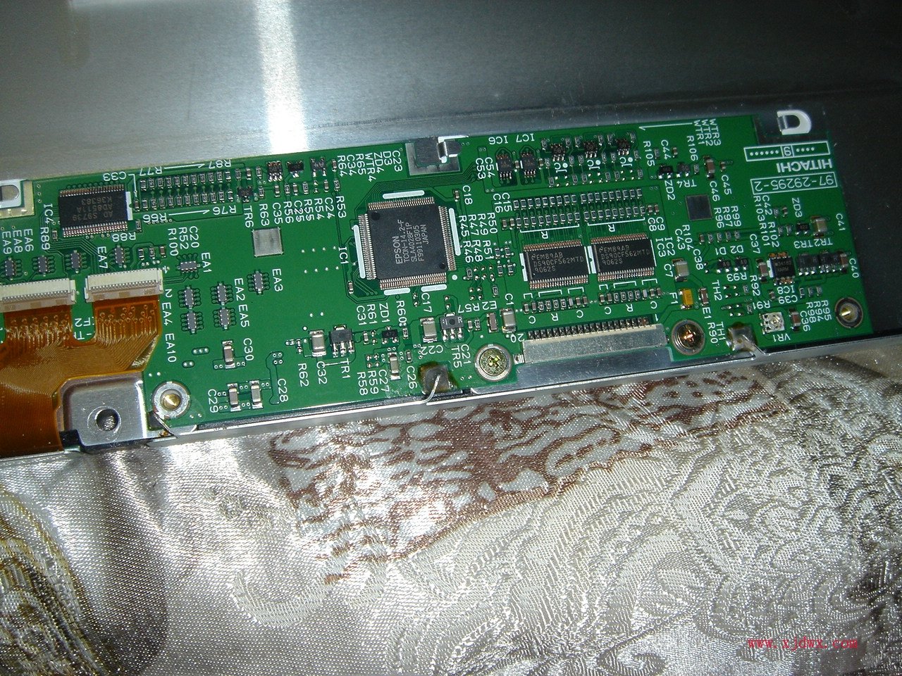 sony索尼CDP-141显示器没图像花屏