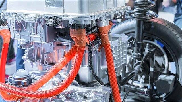 MCU解决800V电动汽车牵引逆变器的常见设计挑战的3种方式