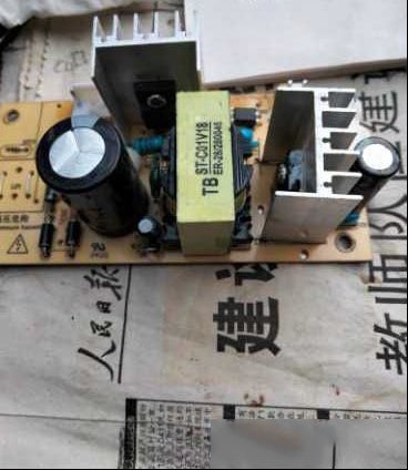 特美声拉杆音箱不通电无电源的检修思路