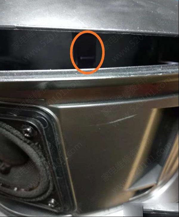 JBL OnBeat Rumble蓝牙音箱的拆卸方法（图）