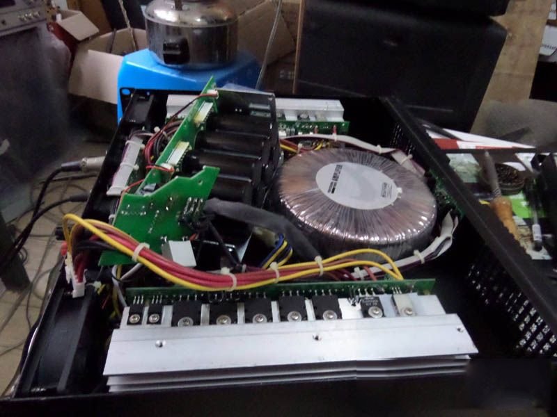 MP700纯后级功放不开机的检修思路