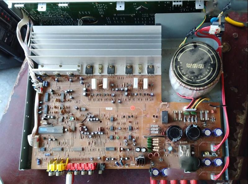 步步高AV210功放无声音的检修思路