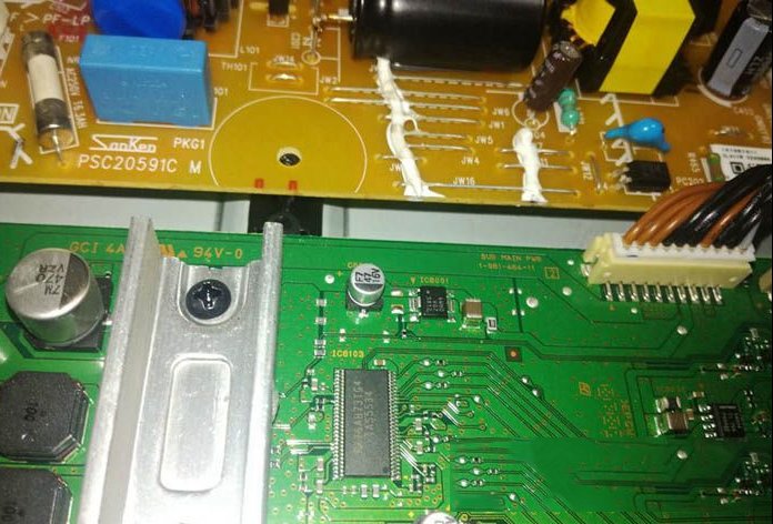 索尼HT-CT290回音壁音响不开机的检修思路