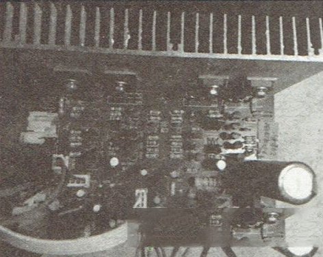 插卡手提功放机声音失真的检修思路