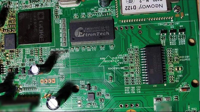 ET8024损坏导致户户通不识卡的维修过程