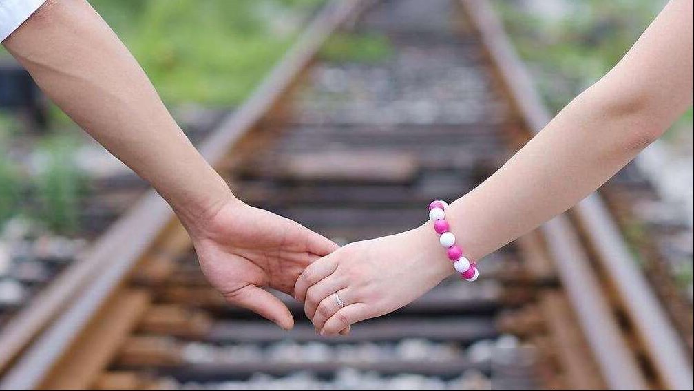 盘点女生喜欢你的5个信号