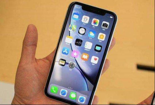 iPhone XR会跌破3000元吗？看看苹果工作人员怎么说