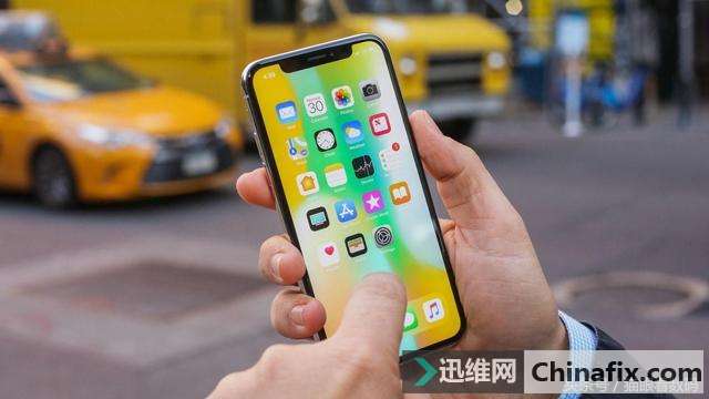 iPhone X刘海遭差评仍被模仿 国产手机真的不懂创新？