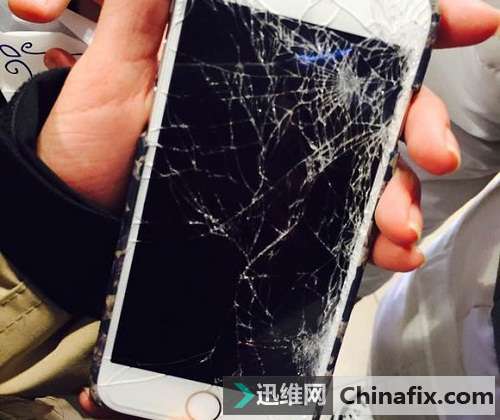 iphone手机站好最后一班岗：要坚持到iphone手机7