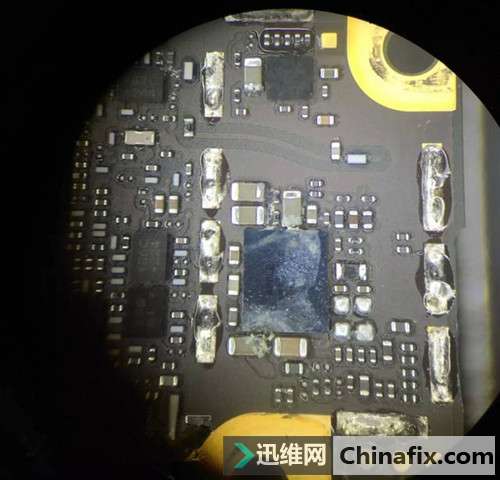 iPhone6 进水后指纹失灵，小心这里被腐蚀