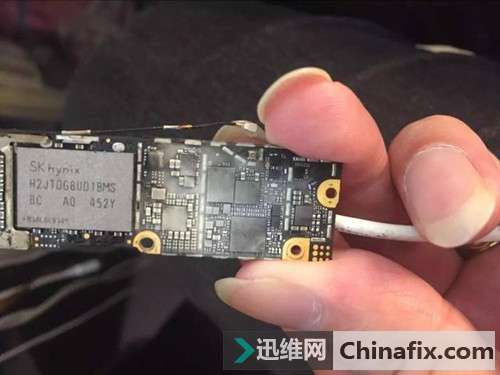 iPhone6Plus开机电流250ma维修