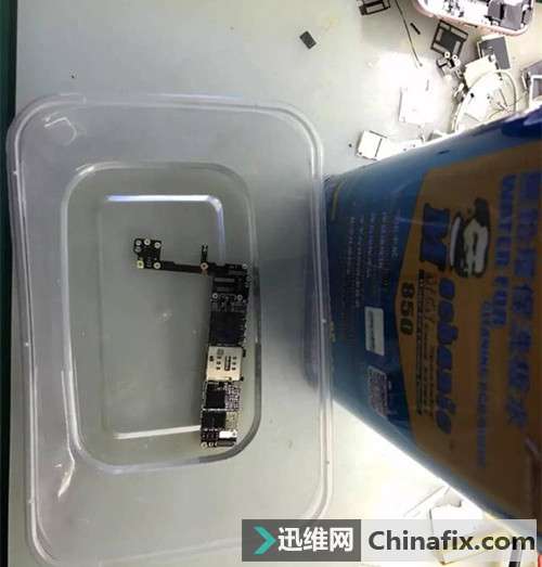 iPhone6S进水不开机 这样的维修思路你必须知道！