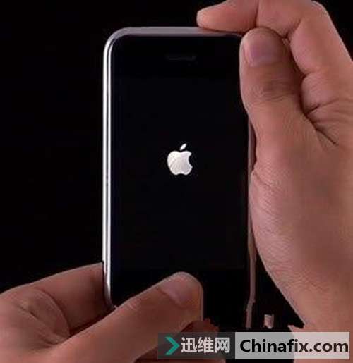 iPhone白苹果的原因及白苹果解决教程