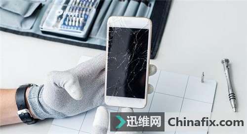 iPhone手机屏幕破碎维修前了解这些，就不怕被坑！