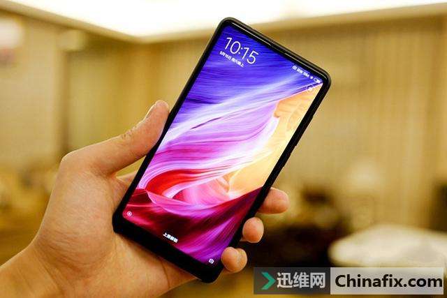 Essential Phone——小米MIX和夏普S2的结合体