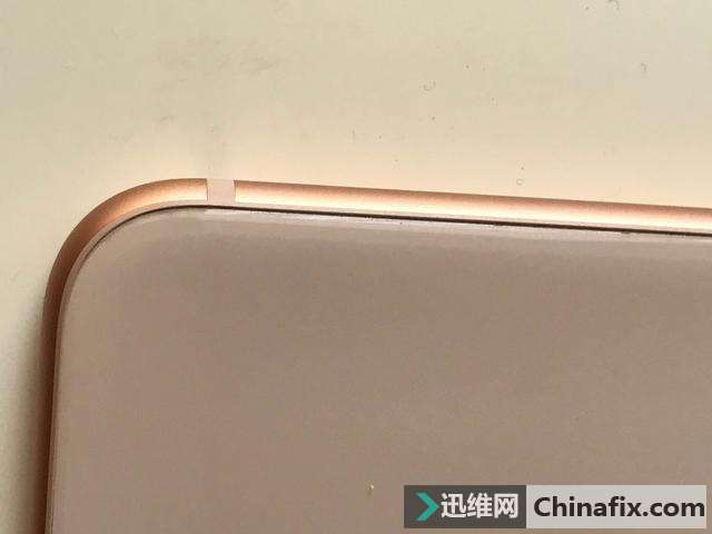 iPhone 8有多不耐摔？看完这些图你就知道了！真的惨