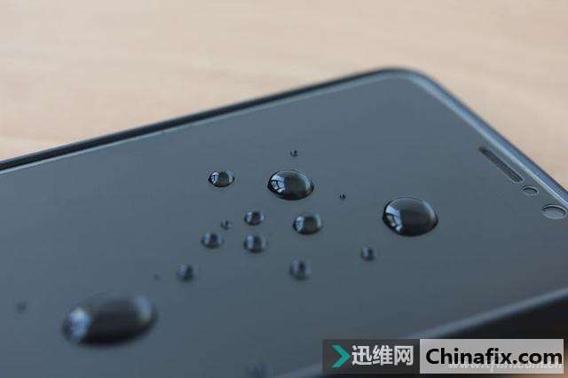 手机屏幕幕幕上有层膜！扒一扒疏油层那些事儿