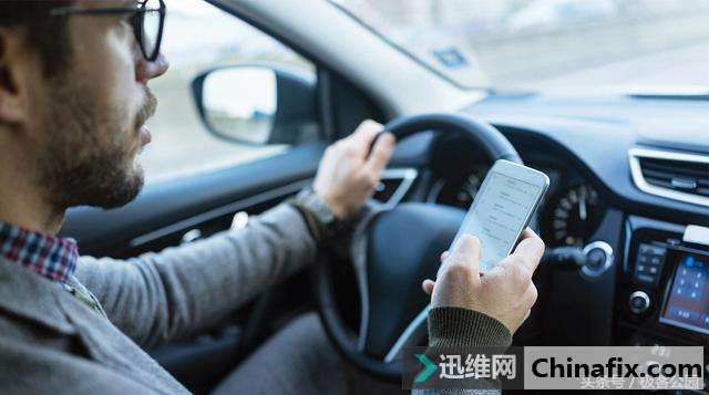 FCC 要求 iPhone 启用 FM 广播，但苹果表示无能为力