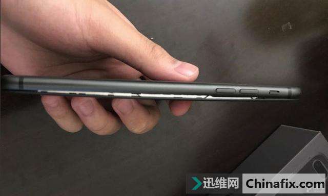 又有用户称新购买的iPhone 8 Plus裂开了