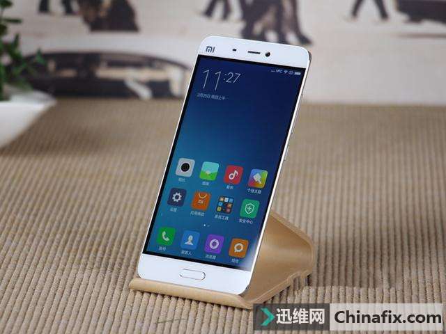 网友为小米5魔改6GB运行内存，安兔兔跑分直逼小米6！