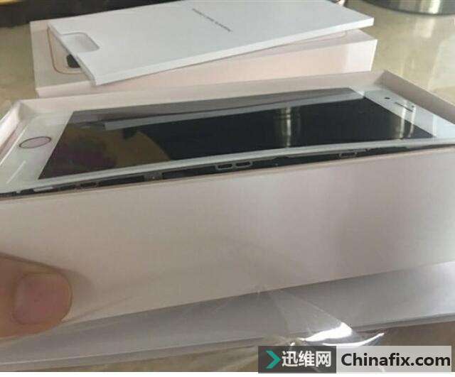 iPhone8全球7连爆，苹果推卸：手机京东买的找京东？