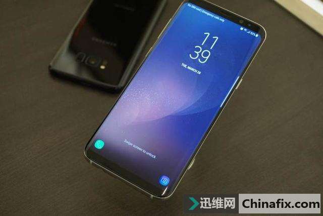 手机放在裤兜里屏幕朝内还是朝外？