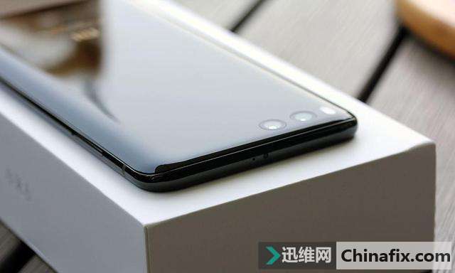 这款手机发布近半年就是不降价