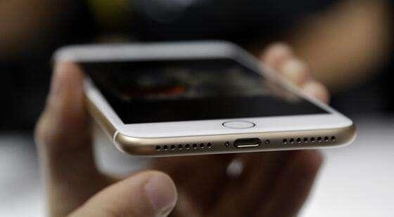 iPhone8实现快速充电效果的方法