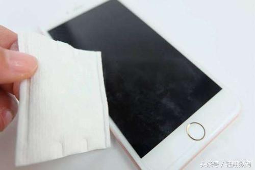 解决手机屏幕太脏的三个妙招！