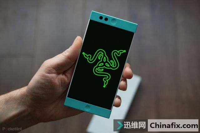 雷蛇手机：骁龙835+8G+2K屏