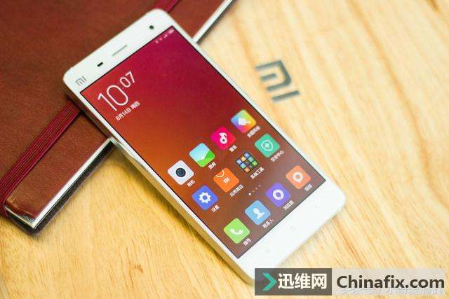 周围都是用iPhone手机的，你会拿出自己的小米吗？