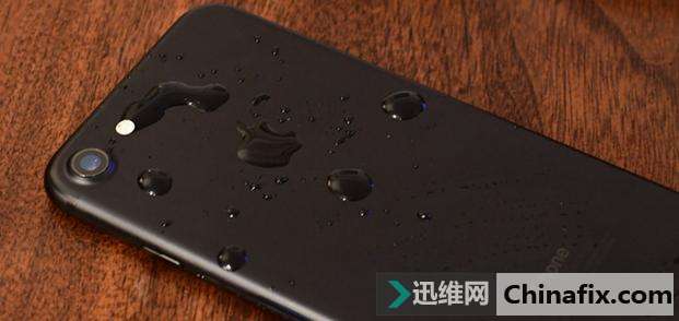 iPhone手机进水问题的怎么修理