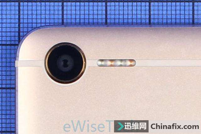 魅蓝E2拆解：闪光灯与天线融一体