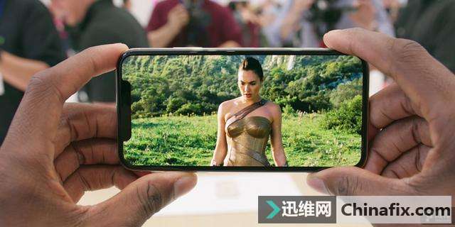 在这些手机设计细节的地方 iPhone X比8体验要更好！