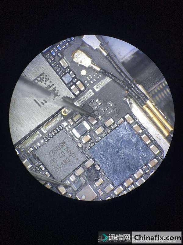 iPhone6s手机进水后无法开机检修思路