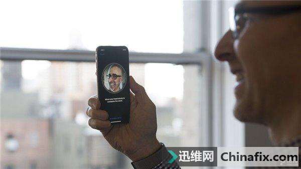 iPhone X面容ID为什么不能储存多张脸？