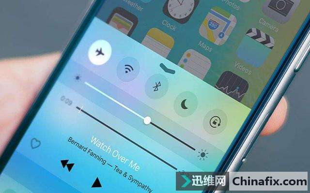 飞行模式这个手机功能非常重要 省电又省钱！