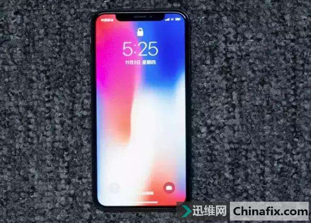 iPhone X屏幕显示效果如何？细腻程度不如 iPhone 8 Plus