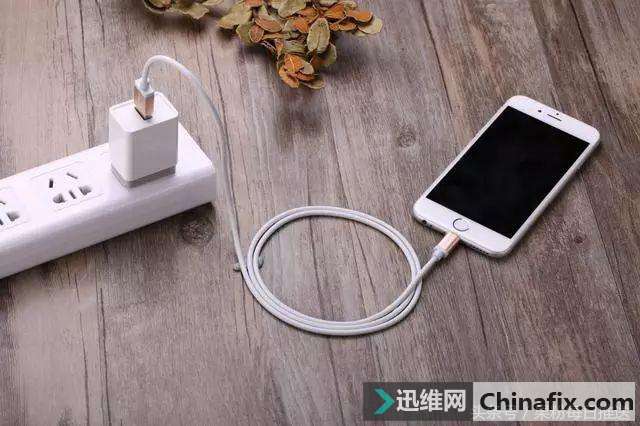 iPhone手机充电慢或充不了电的怎么修理