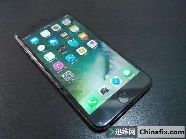 手机的耳机孔正在消失，我们应该如何应对？