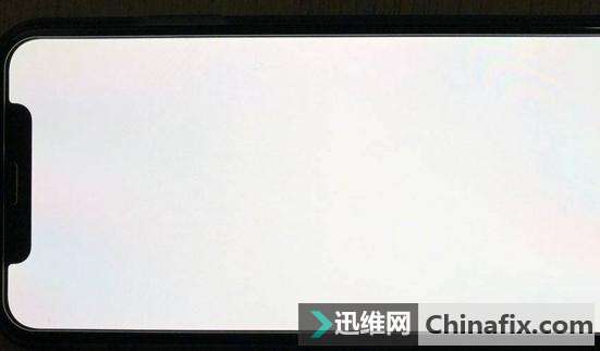 iPhoneX屏幕边缘泛红是如何维修？