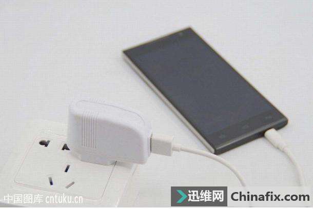 智能手机正确手机充电方式普及