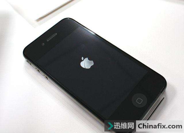 苹果iPhone 6s能亮屏手机无法开机如何维修？