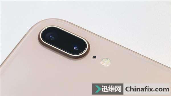 苹果限制iPhone8/X电池性能导致其手电筒、闪光灯不能用？