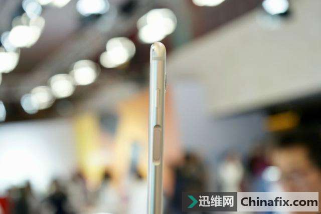 后置指纹很难用吗？为何众多厂商坚持用它