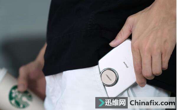 手机壳用久发黄变脏，网友用这几招让手机壳翻新变样