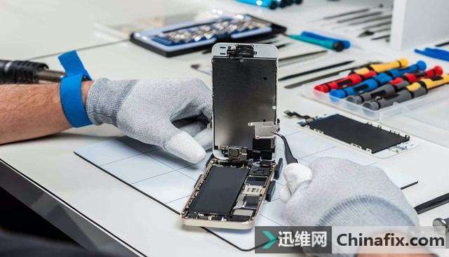 iPhone维修“变砖”事件发酵 官方配件也不认