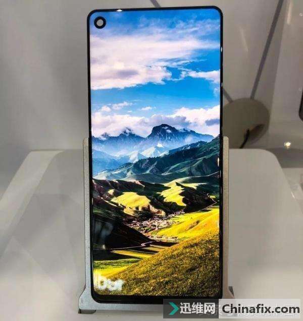 新异形全屏手机AA Hole来了：无刘海美人尖/左上一圆点