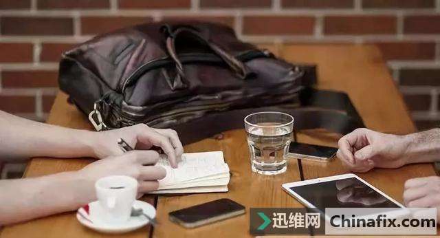 为什么手机屏幕要朝下放？手机屏幕朝下放的原因